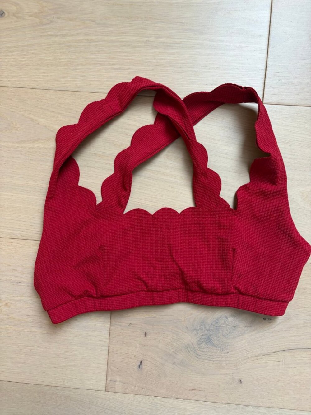 Marysia Red Scallop Bikini Top M Never Worn